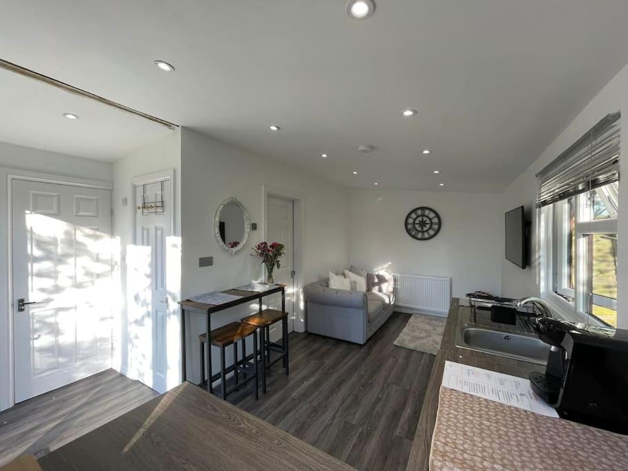 The Cabin Welwyn Garden City Extérieur photo