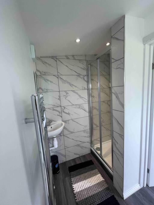 The Cabin Welwyn Garden City Extérieur photo